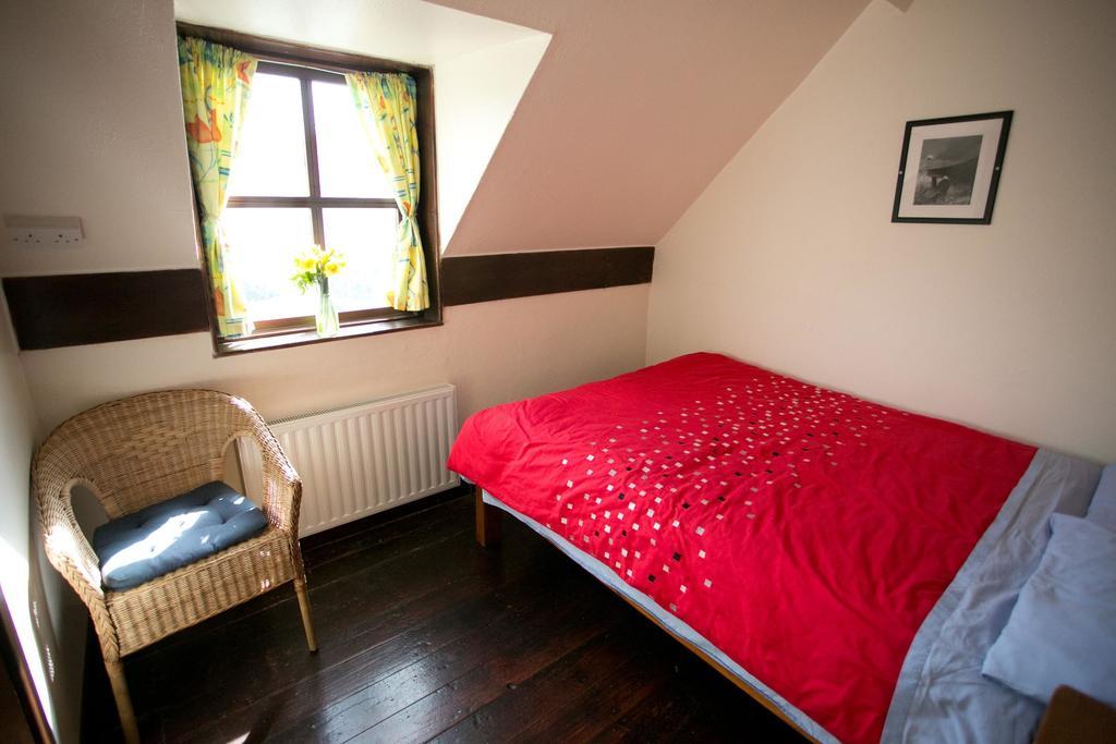 Aille River Tourist Hostel And Camping Doolin Room photo